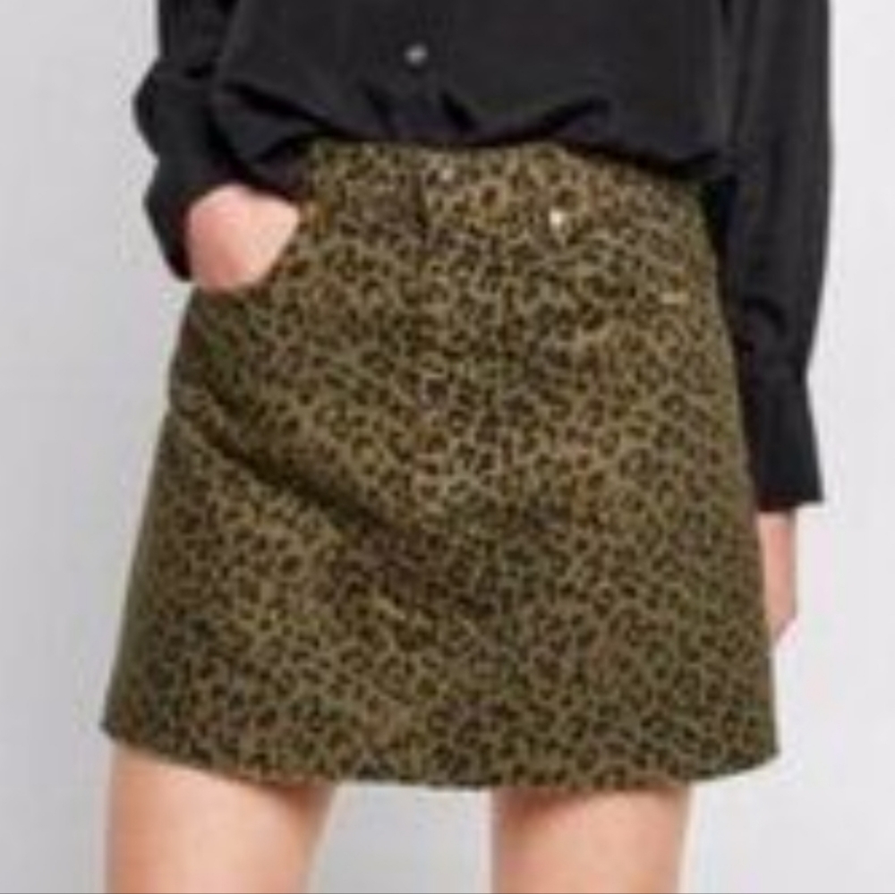 Zara green leopard print mini skirt with raw hem
